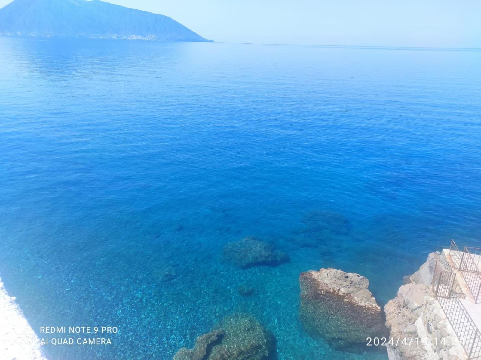 Appartamento Rocche Rosse Acquacalda Exteriér fotografie